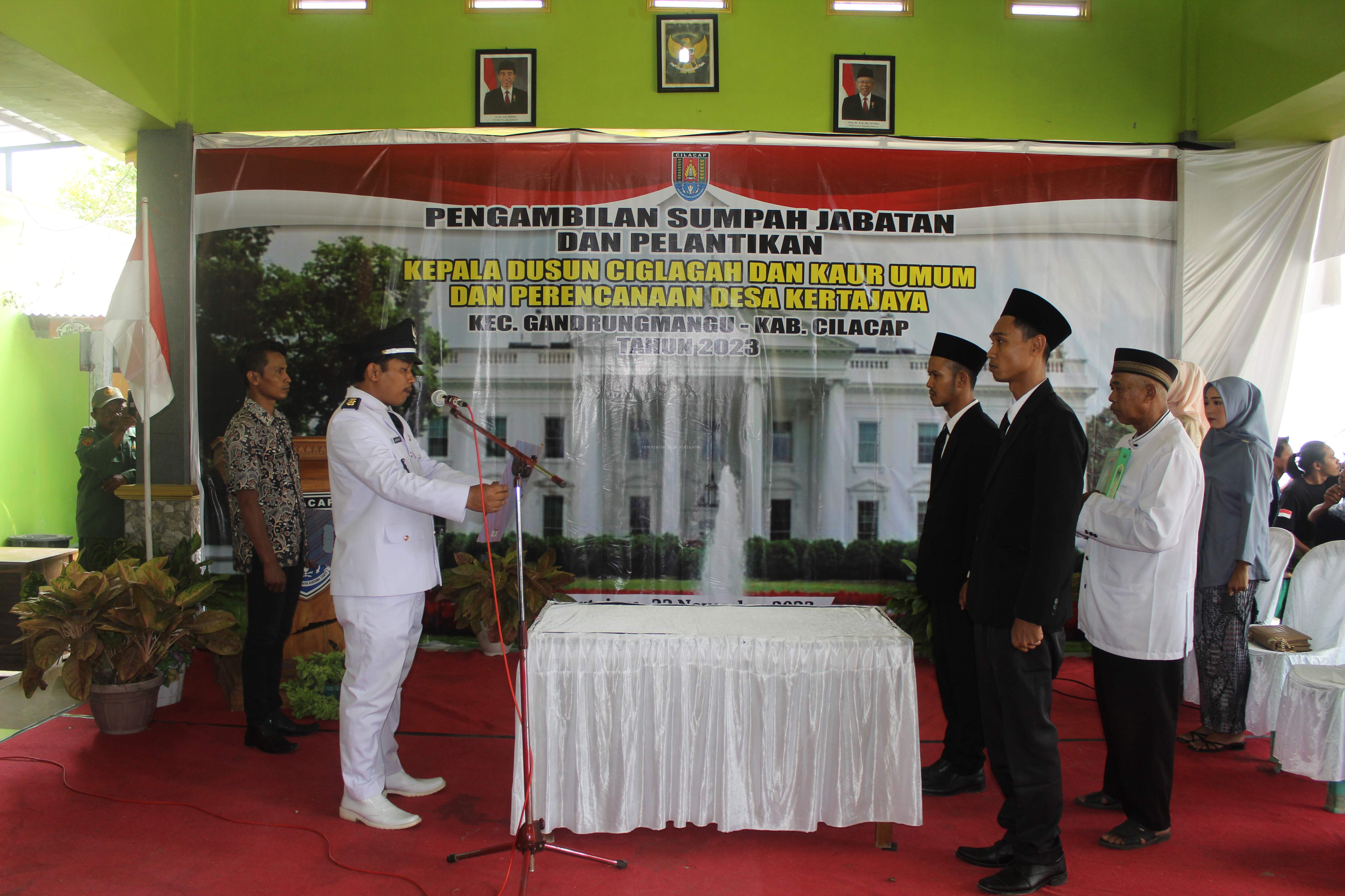 PENGAMBILAN SUMPAH JABATAN DAN PELANTKAN